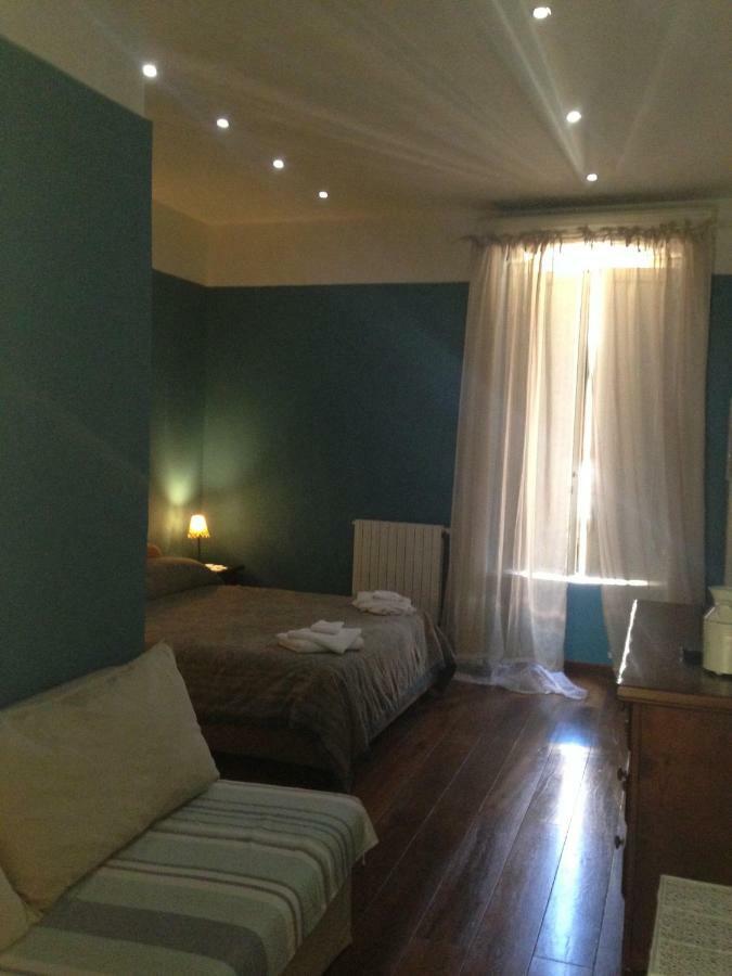 نابولي B & B Luca Giordano N6 المظهر الخارجي الصورة